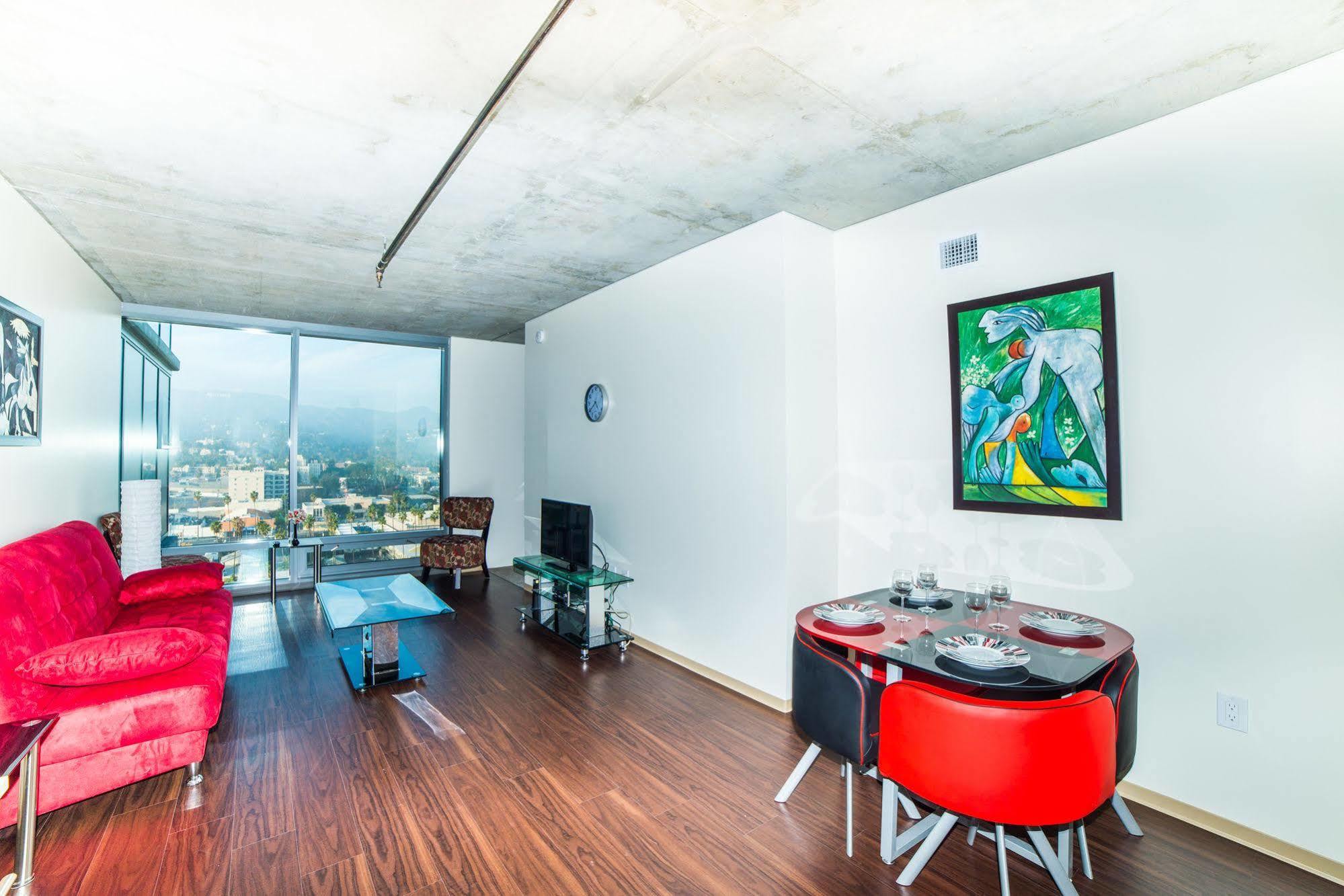 Hollywood Panorama Suites Los Angeles Exterior photo
