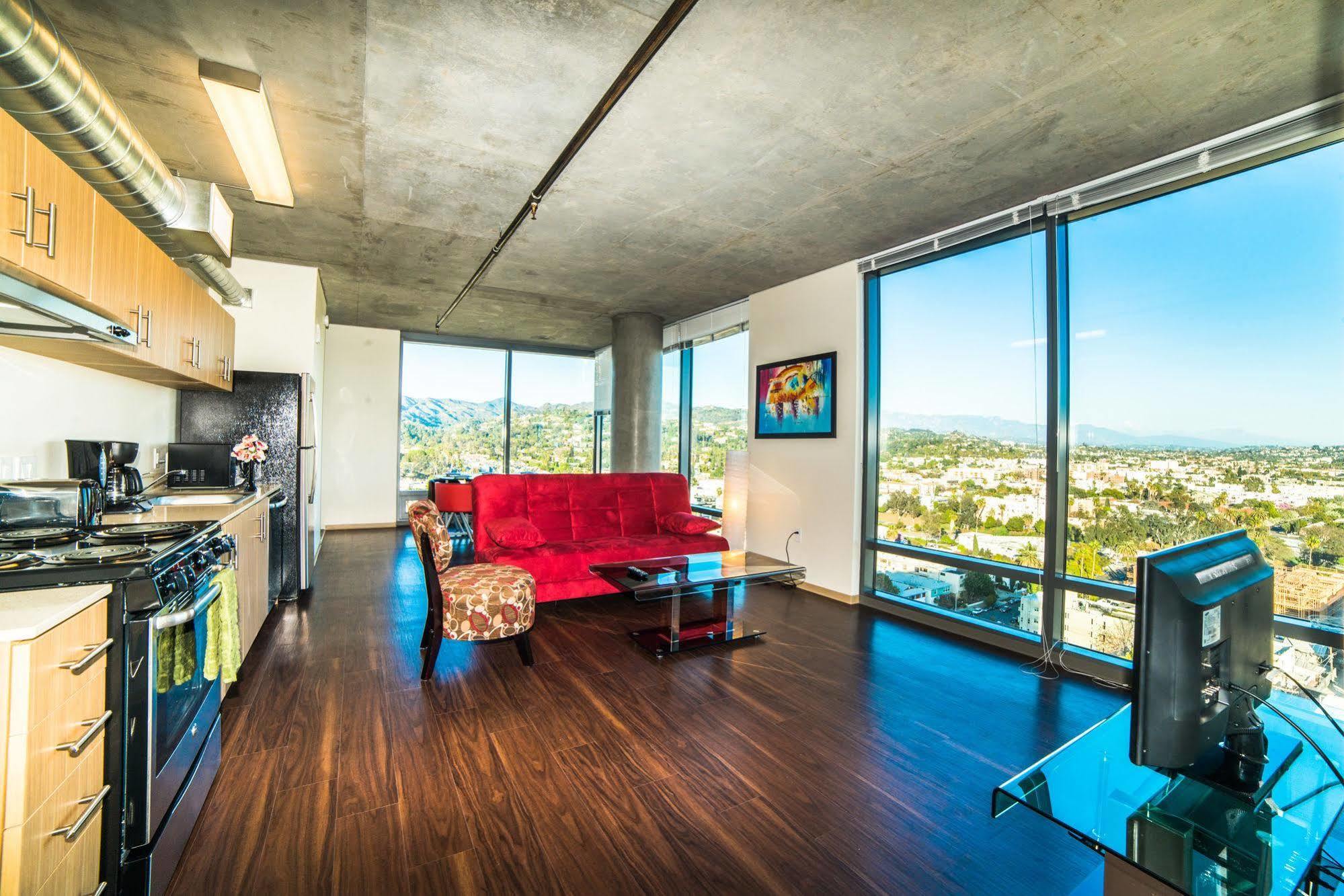 Hollywood Panorama Suites Los Angeles Exterior photo