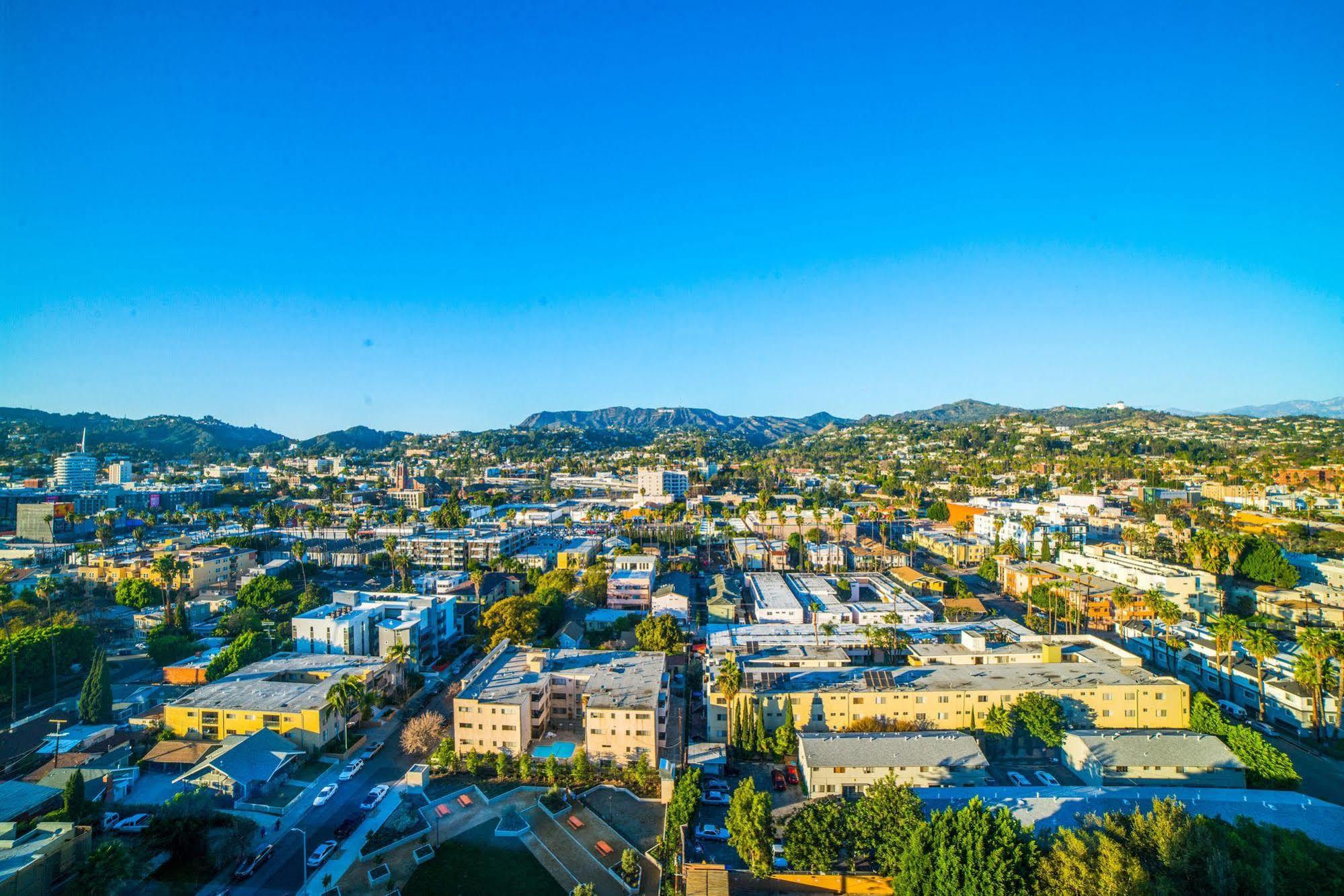 Hollywood Panorama Suites Los Angeles Exterior photo